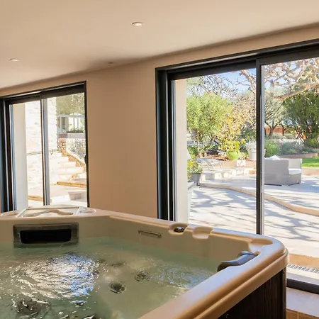 Domaine 669, * Alès